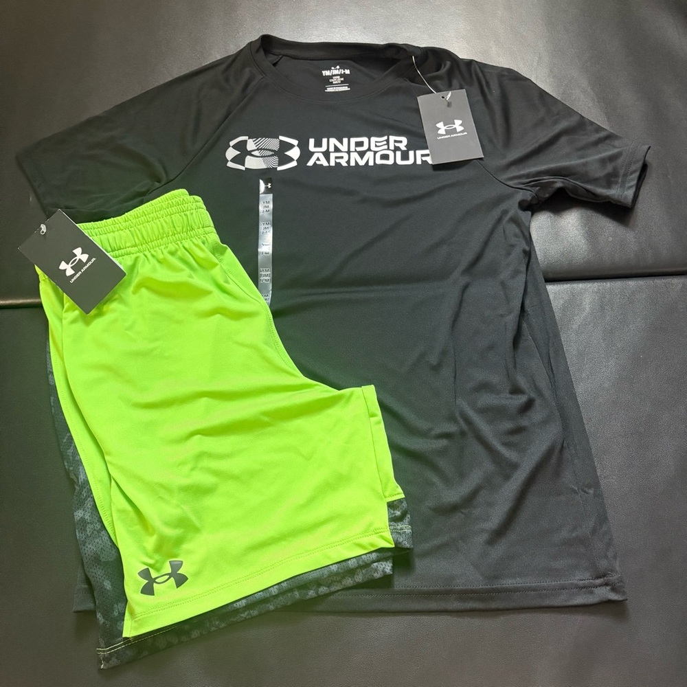 NWT Under Armour Athletic Set Boys Youth Size Medium